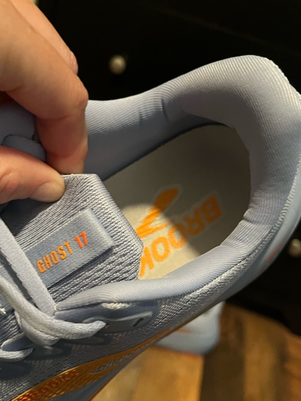 BRAND NEW Women’s Size 8 Brooks Ghost 17 Pale Blue Sneakers with Orange Logo - Picture 11 of 15